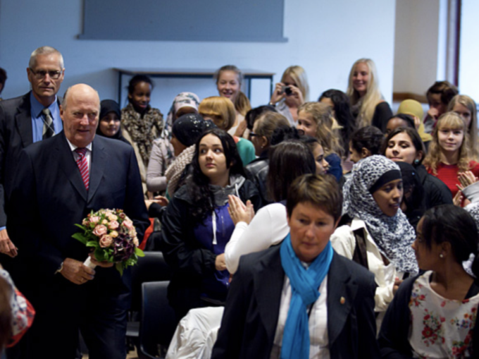 I 2011 besøkte Kong Harald Holmlia Skole under arrangementet